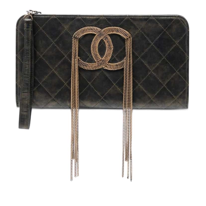 Chanel Metallic Lambskin CC Chain Fringe Clutch Black Leather Very good condition - Front View