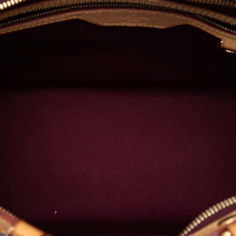 Louis Vuitton Monogram Vernis Brea MM Red Leather Very good condition - Model View