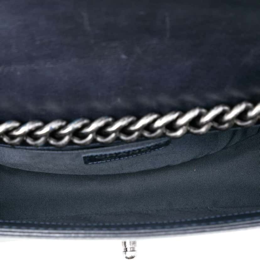 Chanel Old Medium Quilted Calfskin Whipstitch Chain Around Boy Top Handle Flap Blue Leather Very good condition - Model View