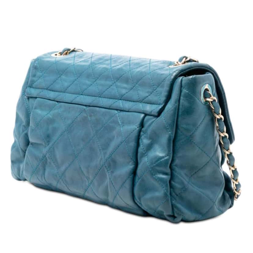 Chanel Large Quilted Iridescent Calfskin Chic Quilt Flap Blue Leather Very good condition - Back View