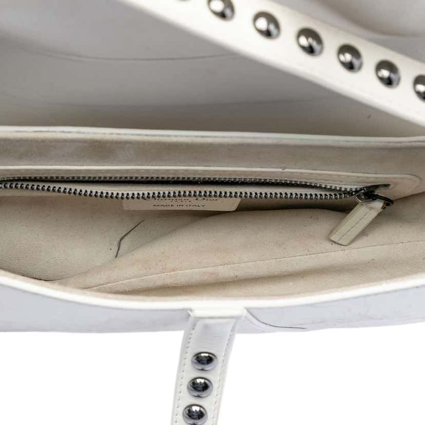 Dior Studded Leather Saddle Bag White Leather Very good condition - Model View