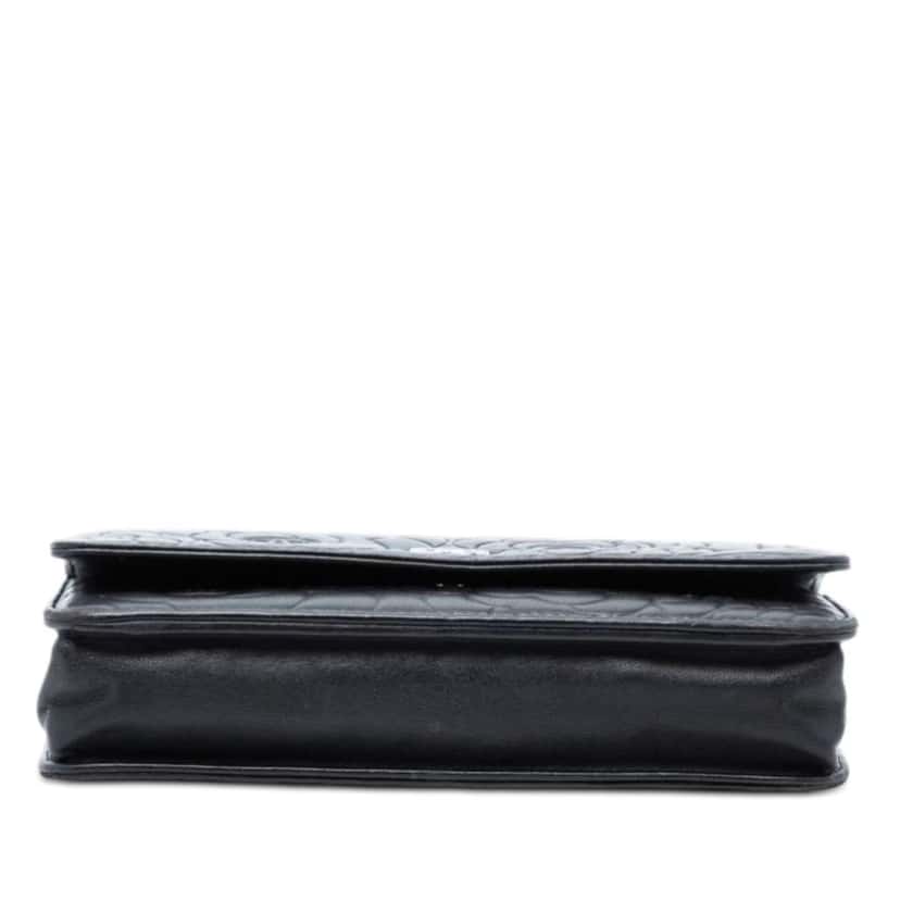 Chanel CC Embossed Lambskin Camellia Wallet On Chain Black Leather Very good condition - Inside View