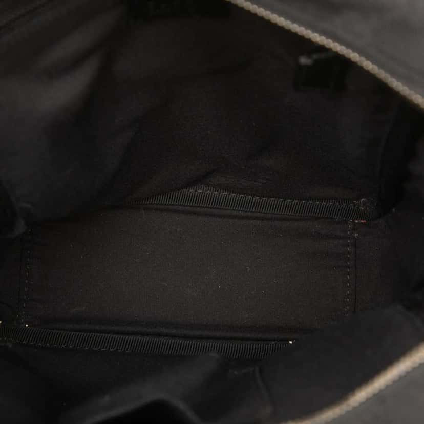 Gucci GG Canvas Crossbody Black Canvas Very good condition - Model View