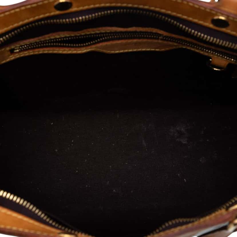 Louis Vuitton Monogram Vernis Brea MM Purple Leather Very good condition - Model View