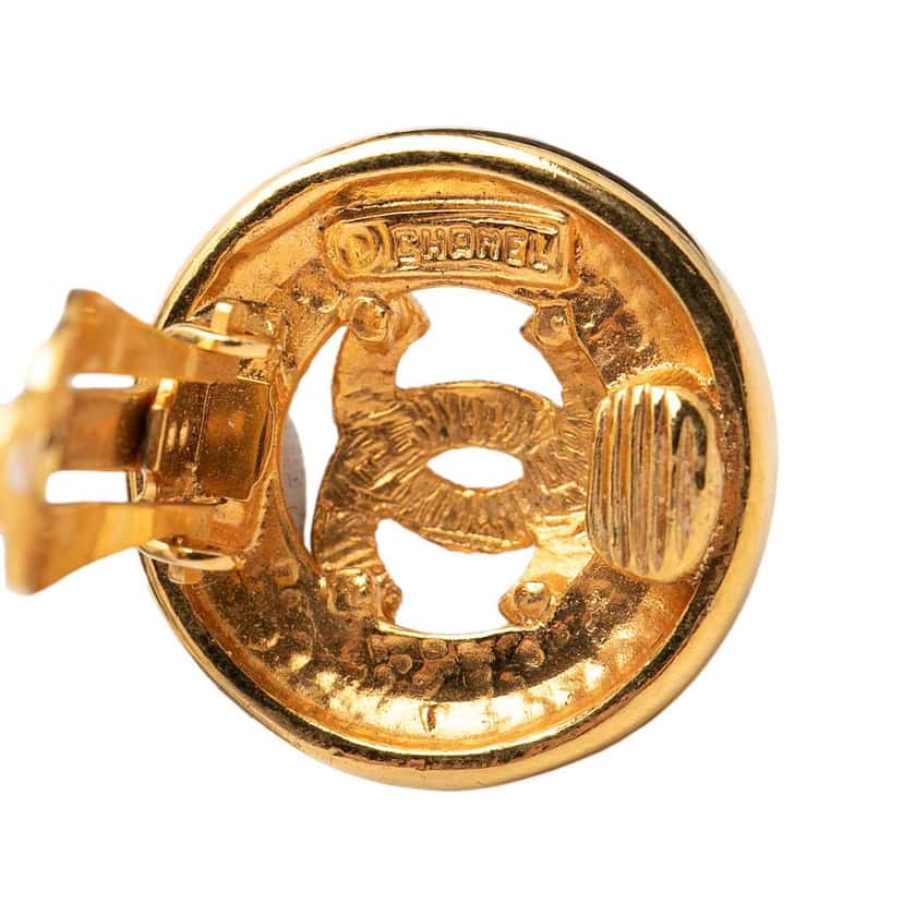Chanel CC Gold Plated Round Clip On Earrings Gold Metal Very good condition - Inside View