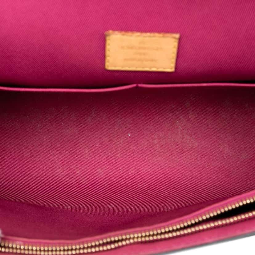 Louis Vuitton Monogram Cluny BB Brown Very good condition - Model View