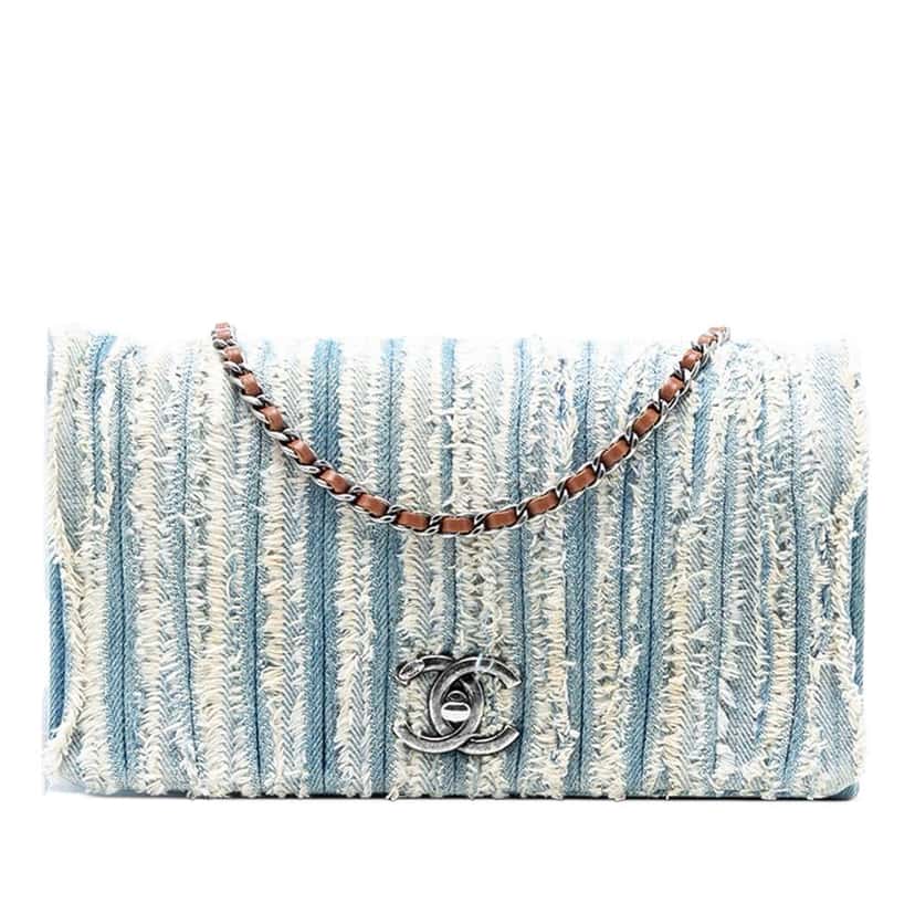 Chanel CC Denim Fringe Single Flap Blue Denim Very good condition - Front View