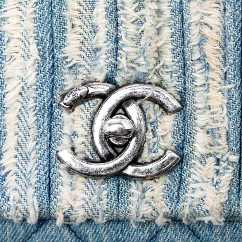 Chanel CC Denim Fringe Single Flap Blue Denim Very good condition - Box View