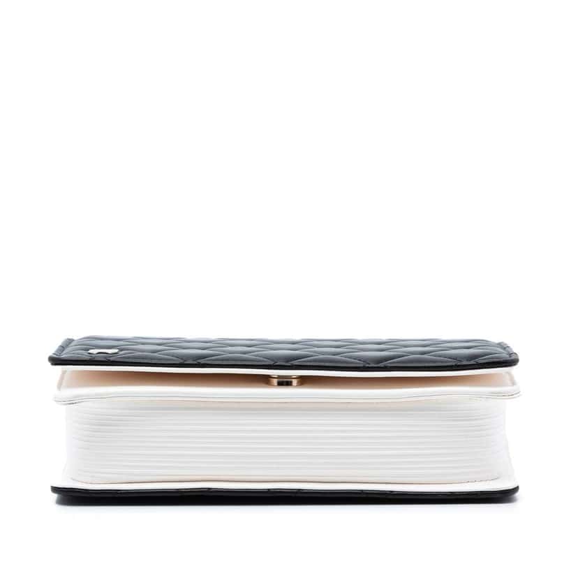 Chanel Quilted Lambskin Book Wallet On Chain Black Leather Very good condition - Inside View