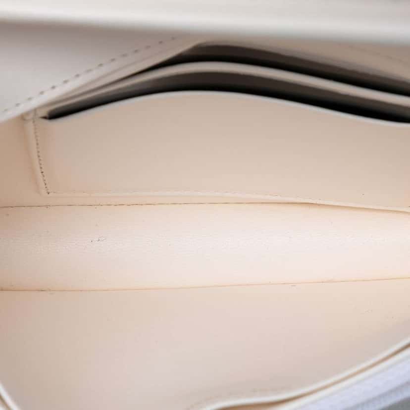 Chanel Quilted Lambskin Book Wallet On Chain Black Leather Very good condition - Model View