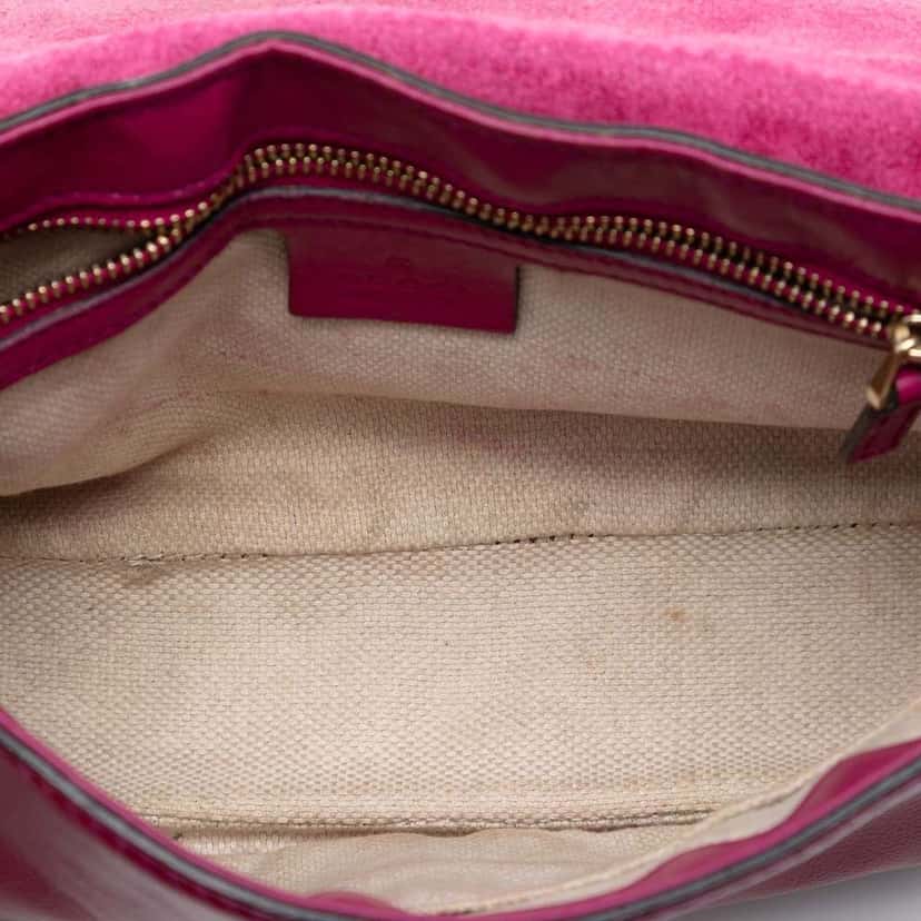Gucci Medium Patent Soho Chain Flap Crossbody Pink Leather Very good condition - Model View