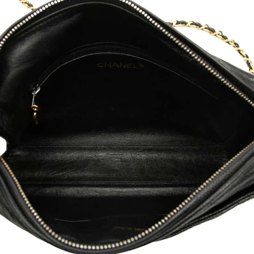 Chanel CC Quilted Caviar Chain Camera Bag Black Leather Very good condition - Model View