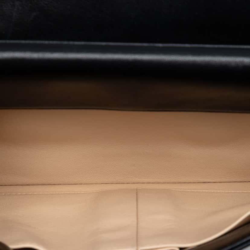 Chanel Chevron Sheepskin Subtle Clutch Black Leather Very good condition - Model View