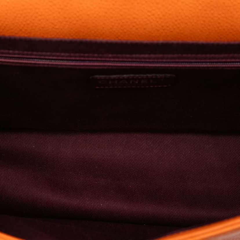 Chanel Quilted Caviar Retro Class Flap Orange Leather Very good condition - Model View