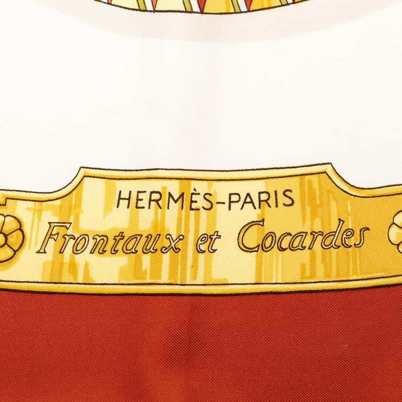 Hermès Frontaux et Cocardes Silk Scarf 90 White Silk Very good condition - Inside View
