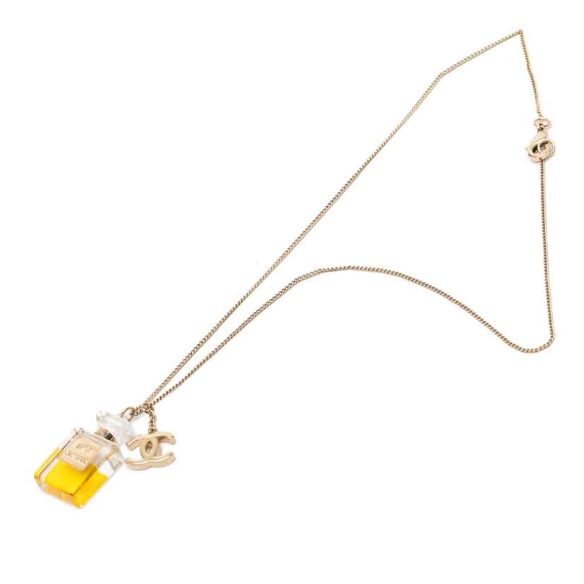 Chanel CC Gold Plated No 5 Perfume Bottle Pendant Necklace Gold Metal Very good condition - Front View