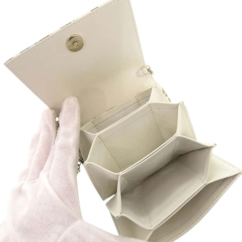 Dior Calfskin Hibiscus Card Holder with Chain White Leather Very good condition - Model View