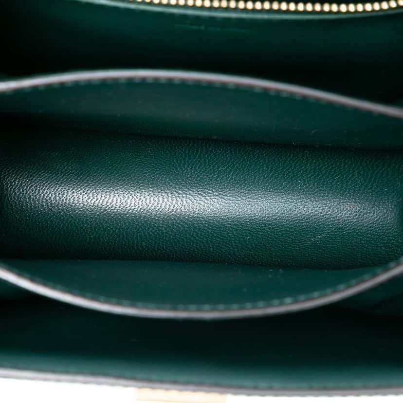 Celine Small Calfskin Classic Box Green Leather Very good condition - Model View