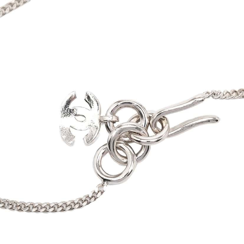 Chanel Silver Plated CC Rhinestone Lacquered Camellia Pendant Necklace Silver Metal Very good condition - Model View
