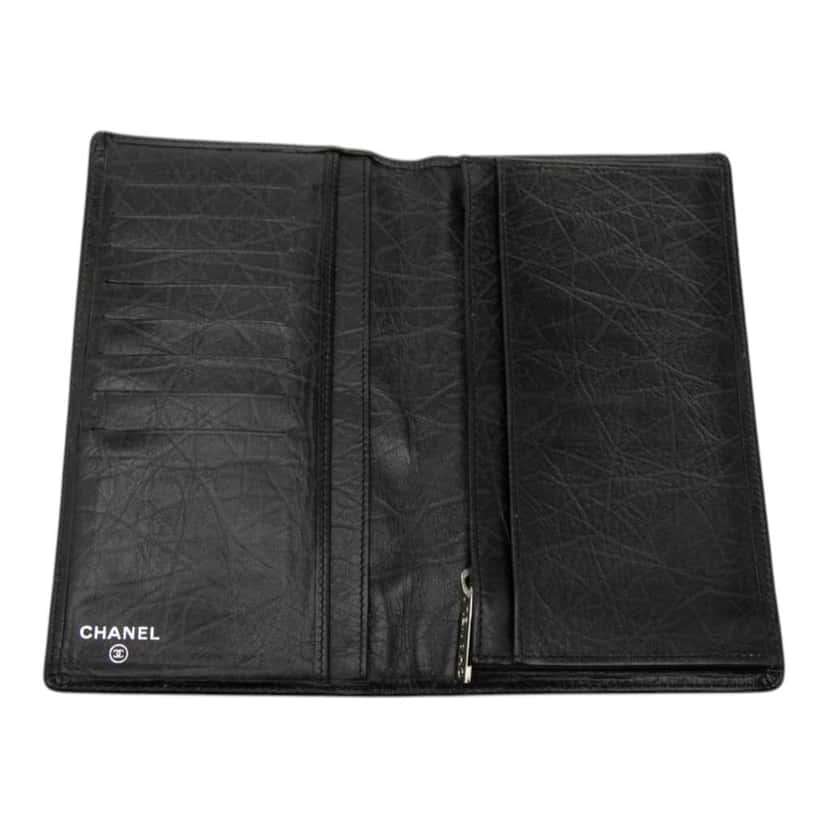 Chanel Quilted Aged Calfskin Cambon Ligne Bifold Wallet Black Leather Very good condition - Model View