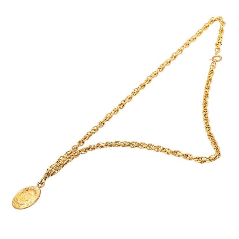 Chanel CC Gold Plated Medallion Pendant Necklace Gold Metal Very good condition - Front View