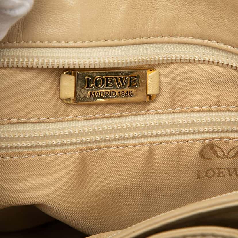 Loewe Leather Anagram Shoulder Bag Beige Leather Very good condition - Box View