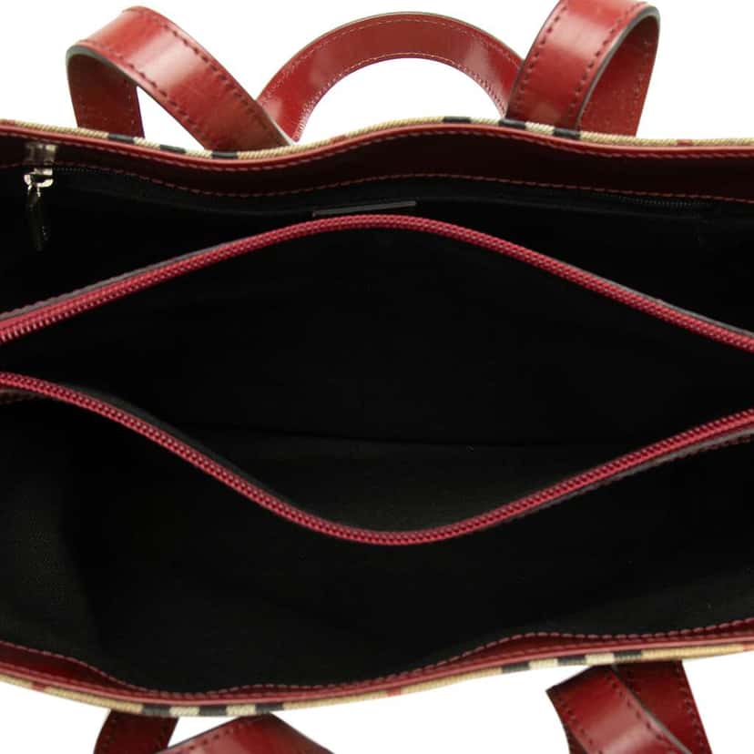 Burberry Haymarket Check Coated Canvas Tote Beige Canvas Very good condition - Model View