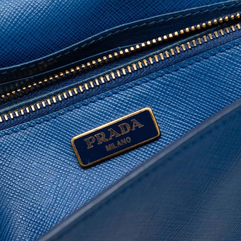 Prada Saffiano Wallet on Strap Blue Leather Very good condition - Box View