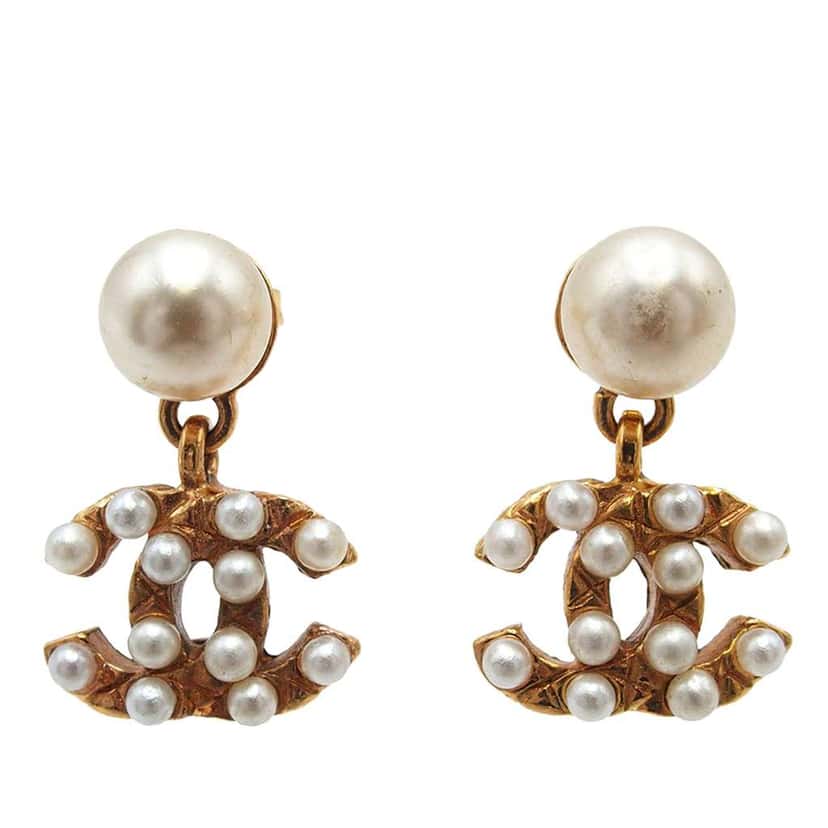 Chanel CC Gold Plated Faux Pearl Drop Push Back Earrings Gold Metal Very good condition - Front View