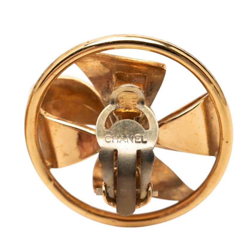 Chanel CC Gold Plated Faux Pearl Pinwheel Ribbon Clip On Earrings Gold Metal Very good condition - Inside View