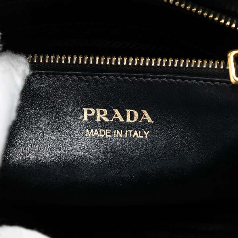 Prada Saffiano Cuir Monochrome Satchel Black Leather Very good condition - Box View