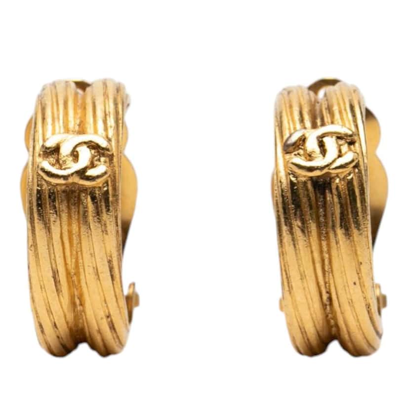 Chanel CC Gold Plated Clip On Earrings Gold Metal Very good condition - Front View
