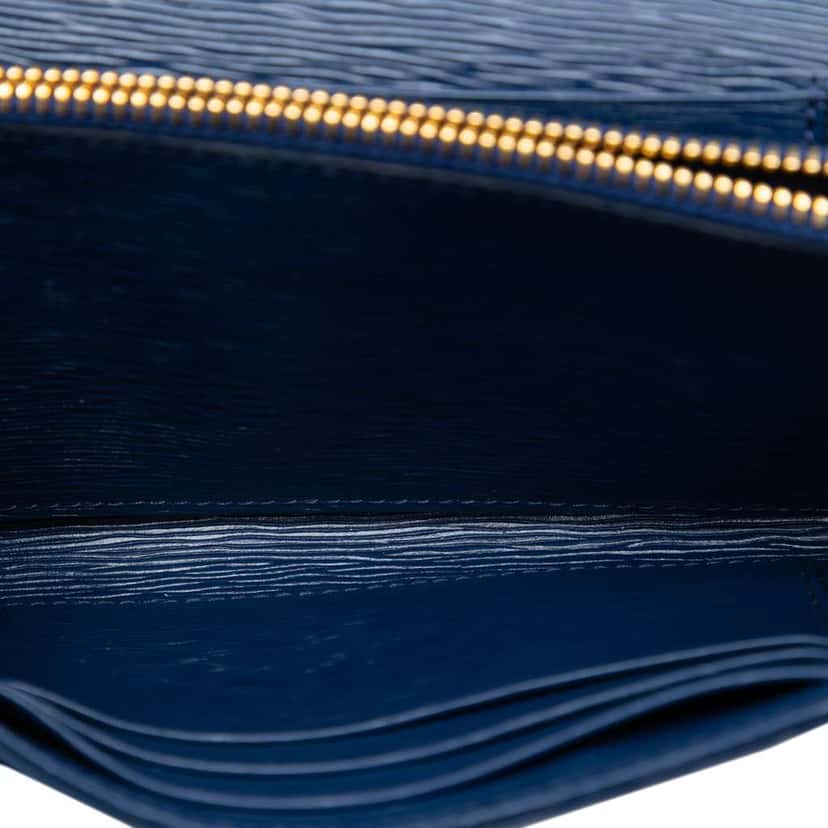Prada Vitello Move and Tessuto Wallet On Strap Blue Very good condition - Model View