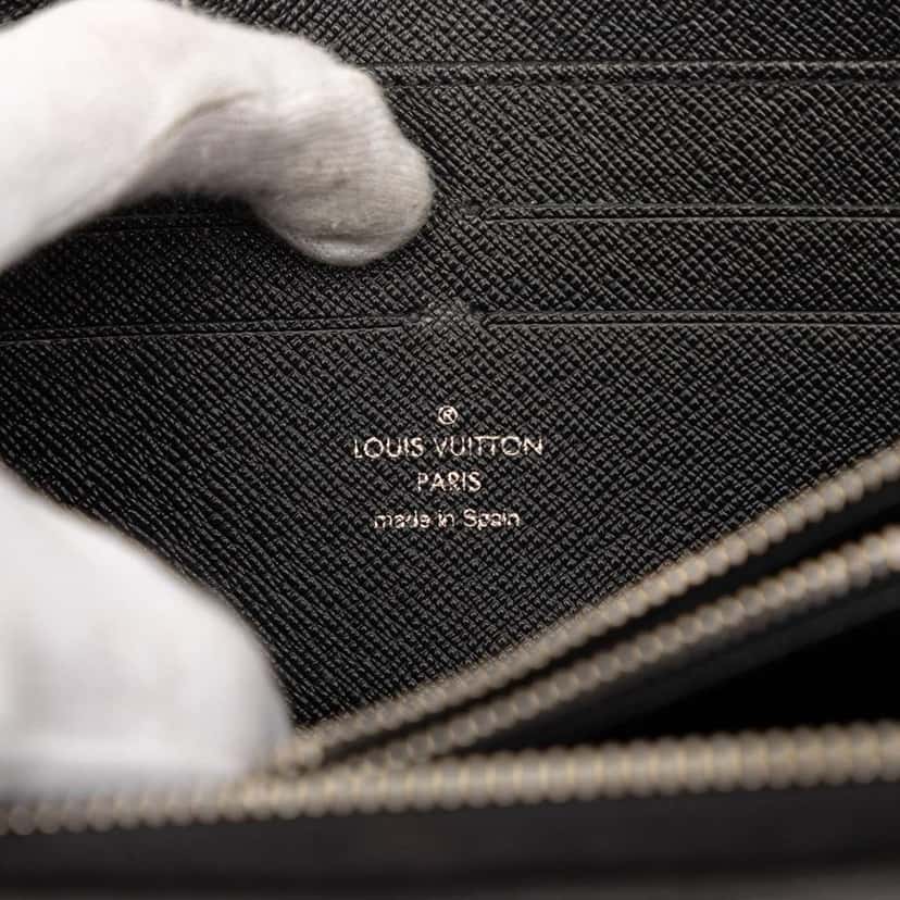 Louis Vuitton Epi Zippy Long Wallet Black Leather Very good condition - Box View