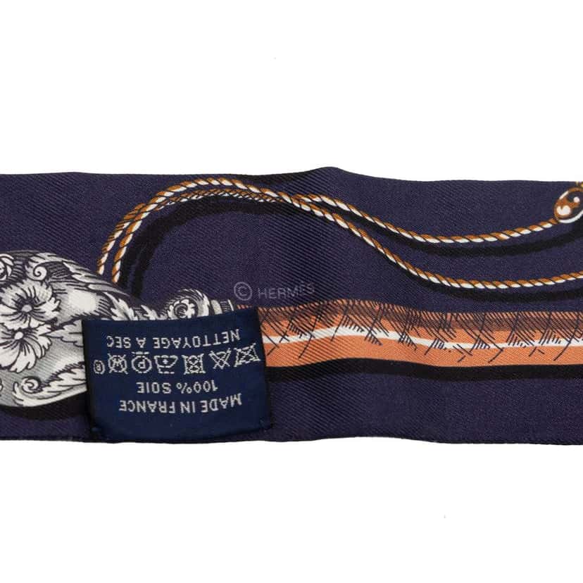 Hermès Cavalcades Silk Twilly Scarf Blue Silk Very good condition - Back View