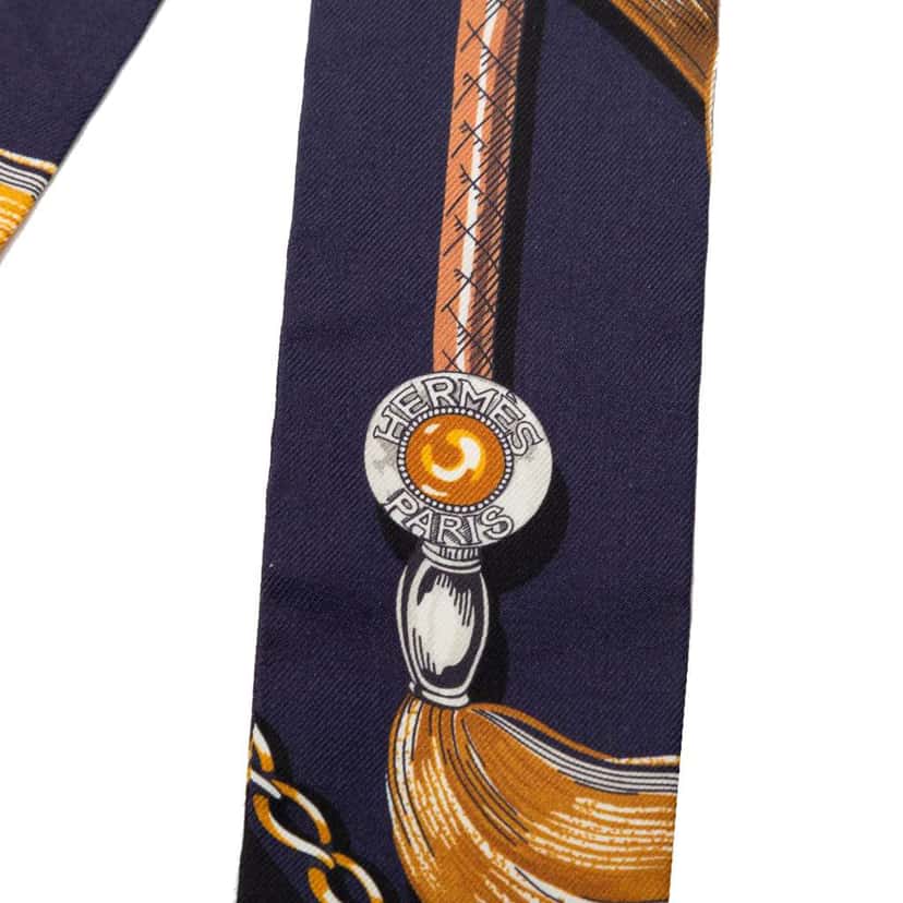 Hermès Cavalcades Silk Twilly Scarf Blue Silk Very good condition - Model View