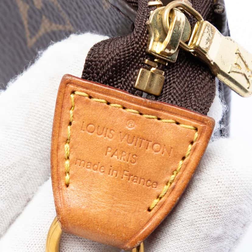 Louis Vuitton Monogram Mini Pochette Accessoires Brown Very good condition - Box View