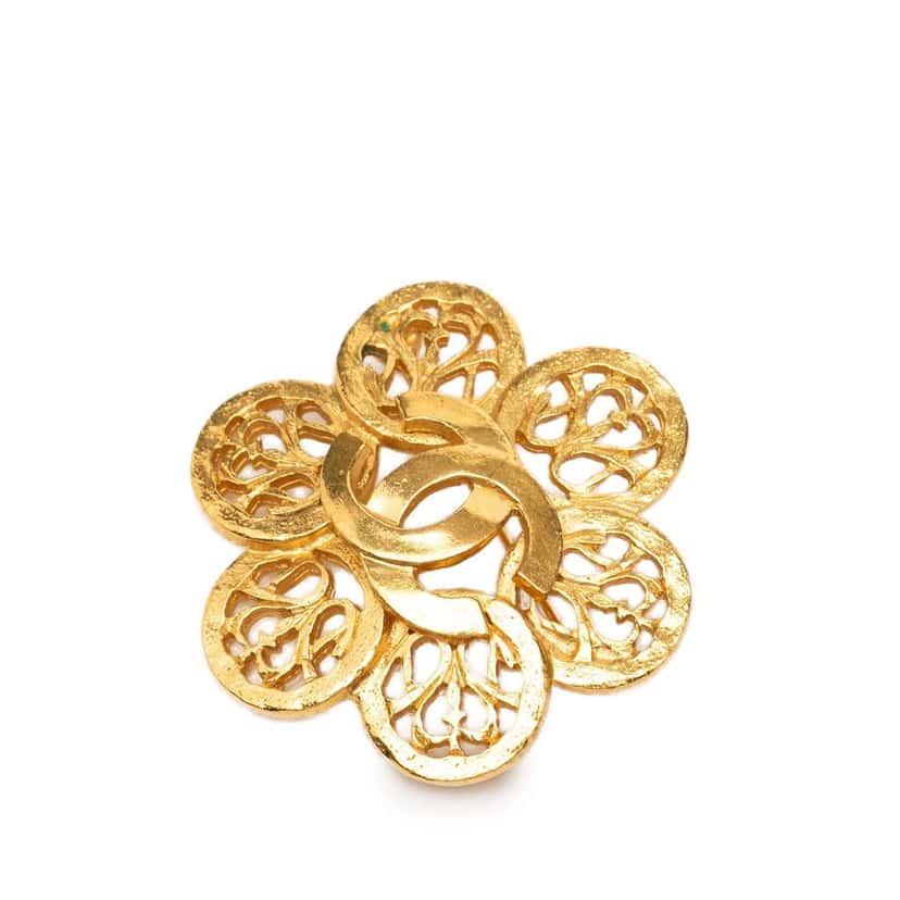 Chanel CC Gold Plated Flower Brooch Gold Metal Very good condition - Front View