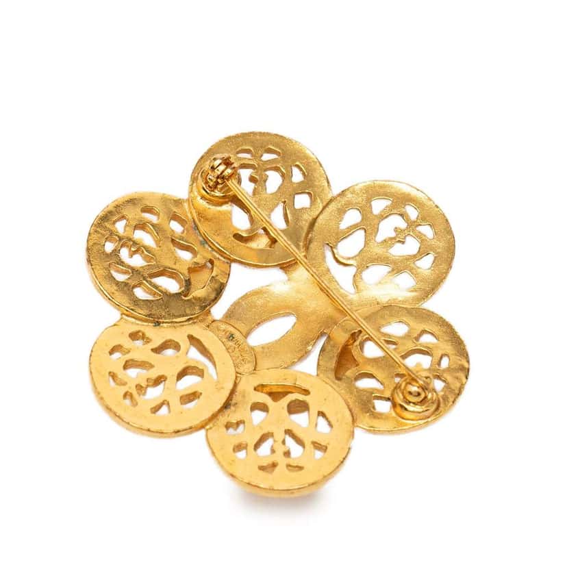 Chanel CC Gold Plated Flower Brooch Gold Metal Very good condition - Back View