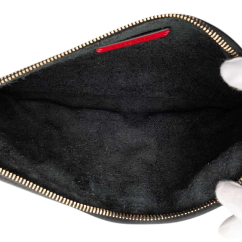 Valentino Grained Calfskin Rockstud Wristlet Clutch Black Leather Very good condition - Model View