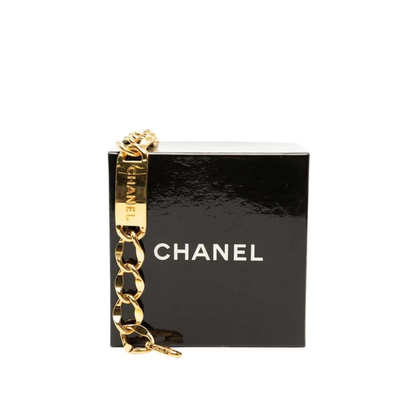 Chanel Gold Plated CC Medallion Chain Belt Gold Metal Very good condition - Model View