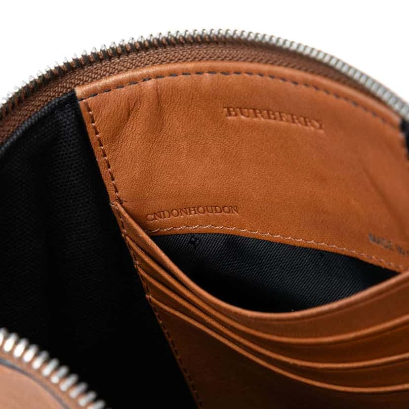 Burberry Mega Check Canvas Peyton Crossbody Brown Canvas Very good condition - Box View