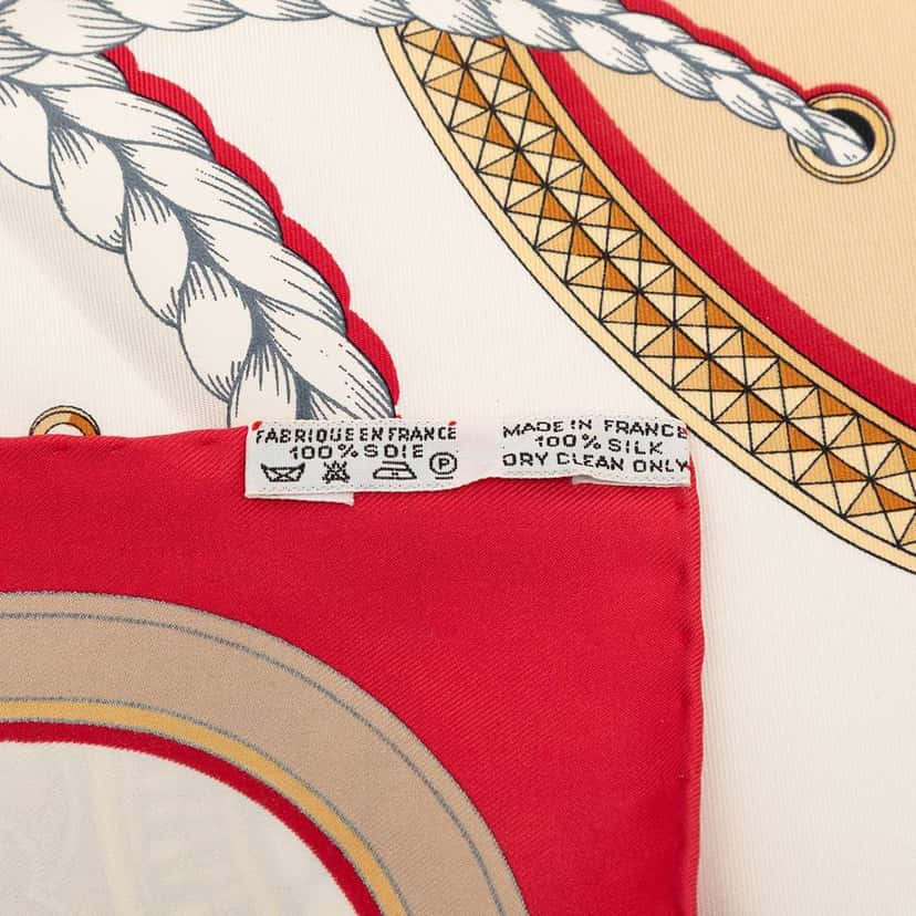 Hermès Grand Apparat Silk Scarf 90 White Silk Very good condition - Back View