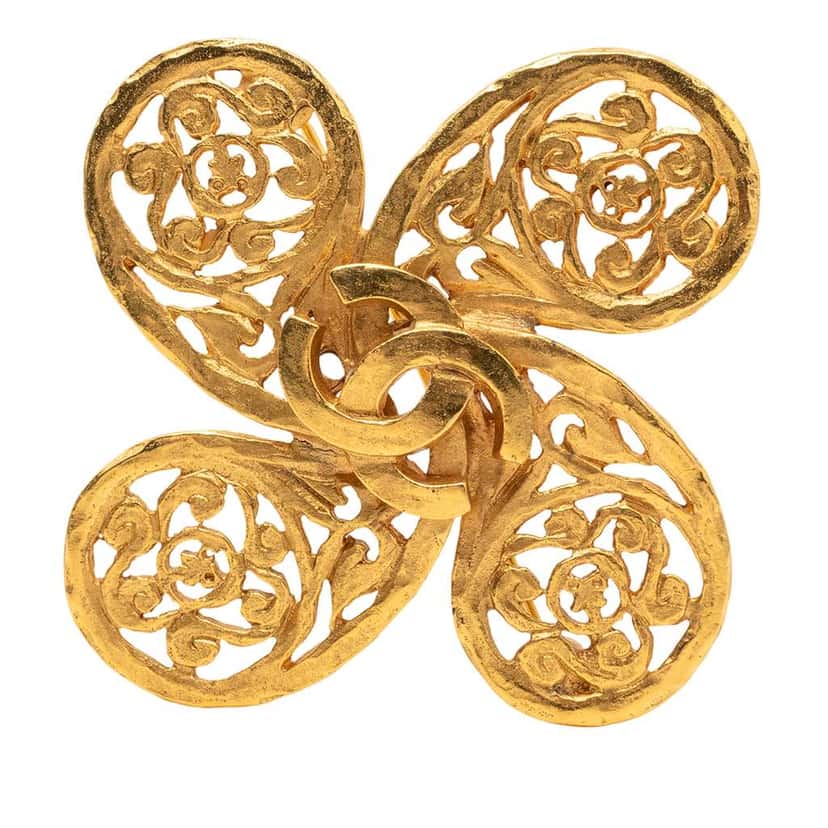 Chanel CC Gold Plated Filigree Flower Brooch Gold Metal Very good condition - Front View