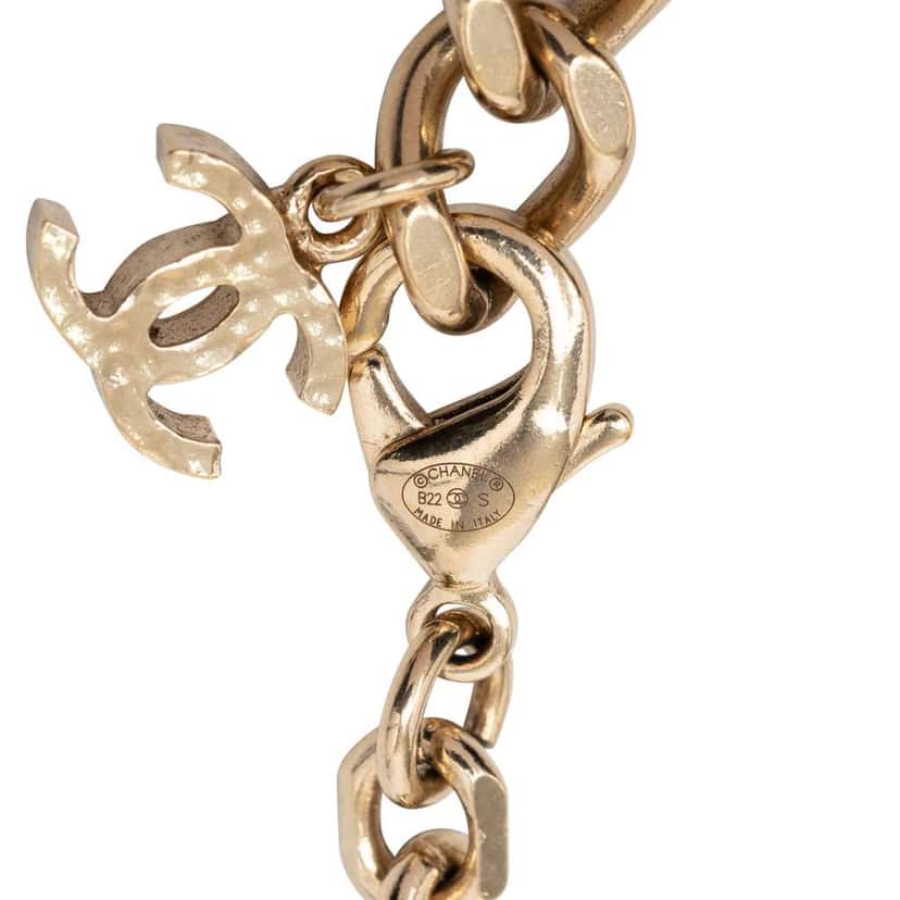 Chanel CC Gold Plated Perfume Bottle Locket Pendant Necklace Gold Metal Very good condition - Inside View