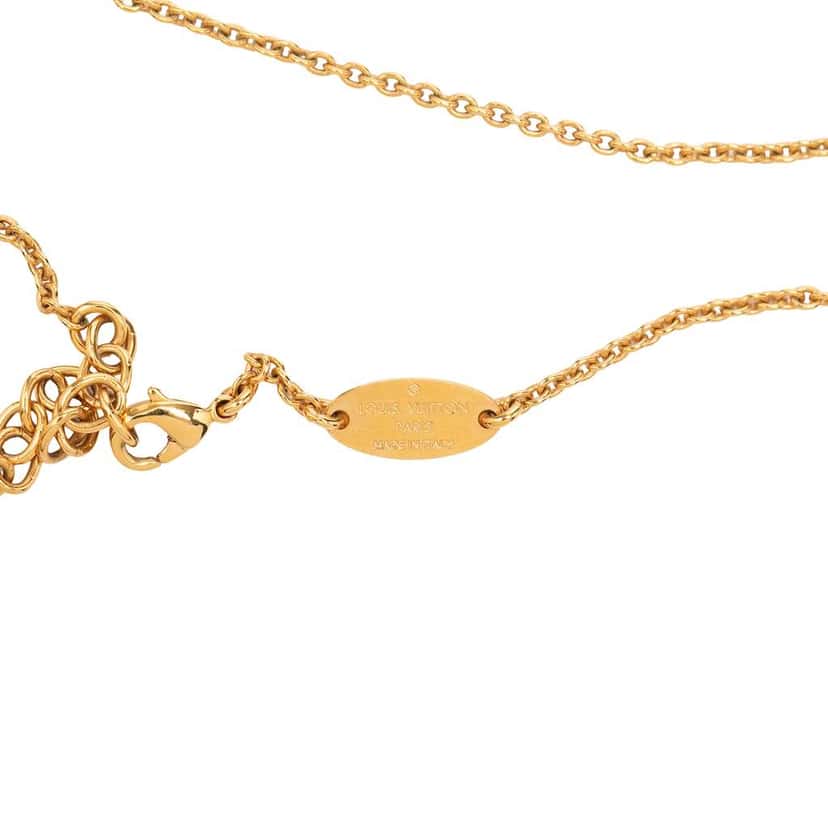 Louis Vuitton Gold Plated Essential V Pendant Necklace Gold Metal Very good condition - Model View