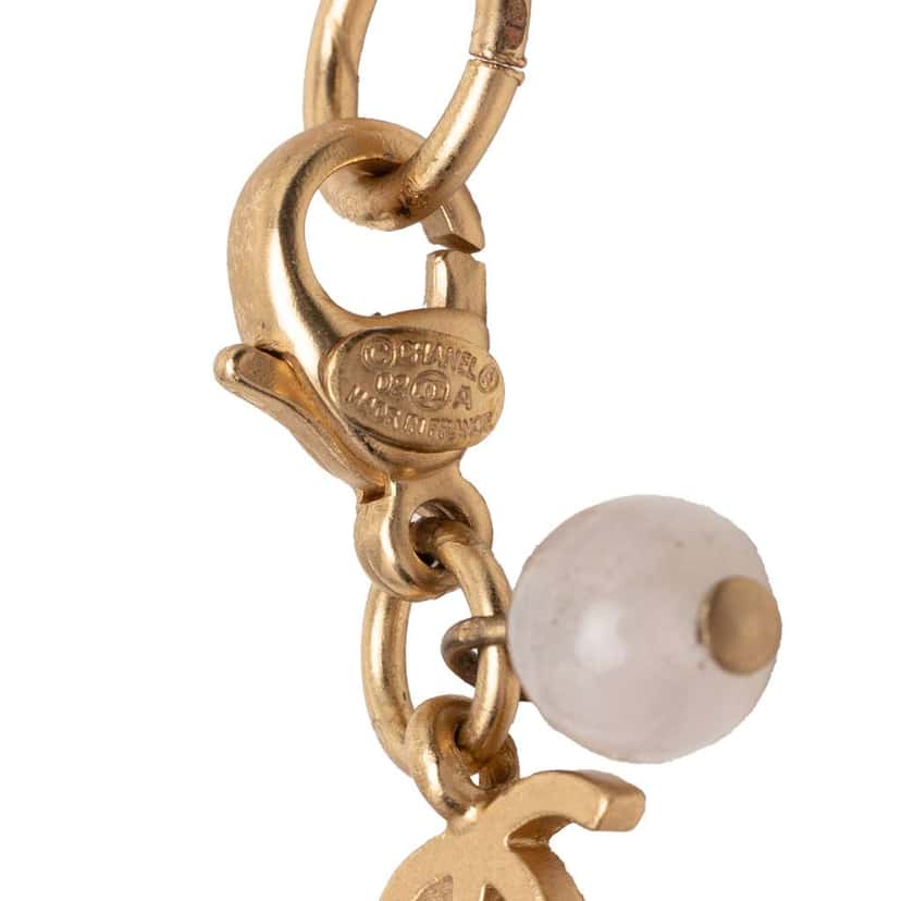 Chanel Gold Plated CC Faux Pearl Bracelet Gold Metal Very good condition - Model View