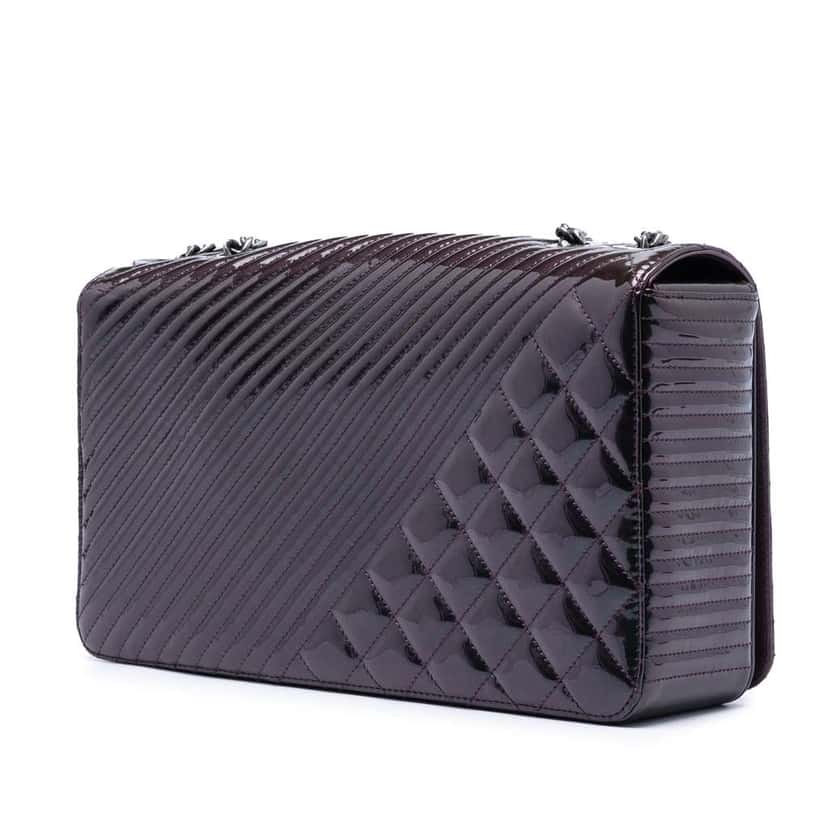 Chanel Large Quilted Patent Coco Boy Flap Purple Leather Very good condition - Back View