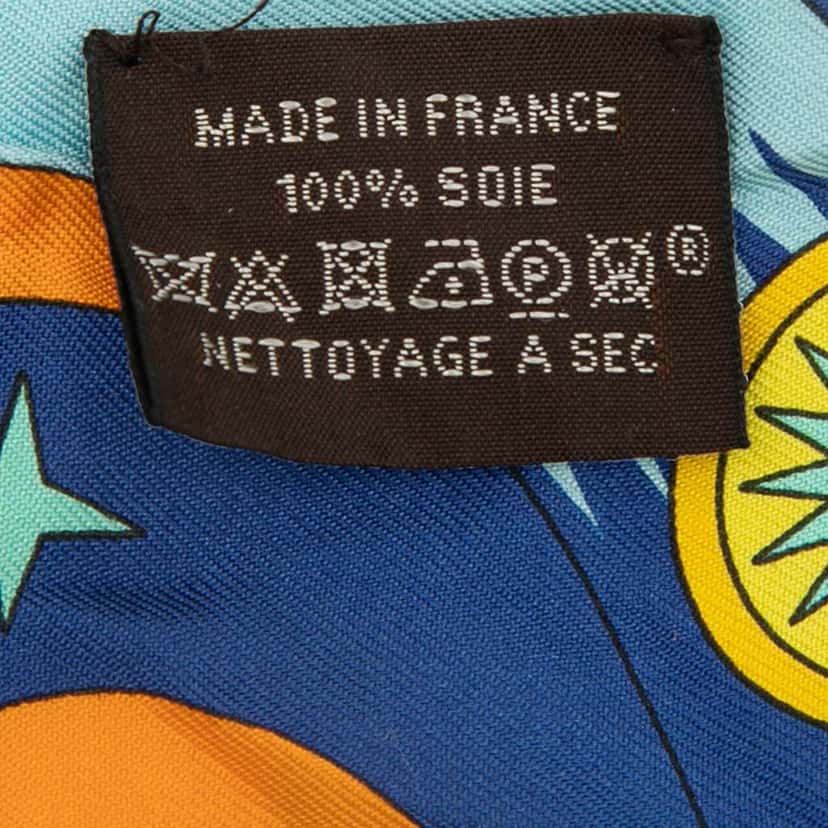 Hermès La Source de Pegase Silk Twilly Scarf Orange Silk Very good condition - Model View