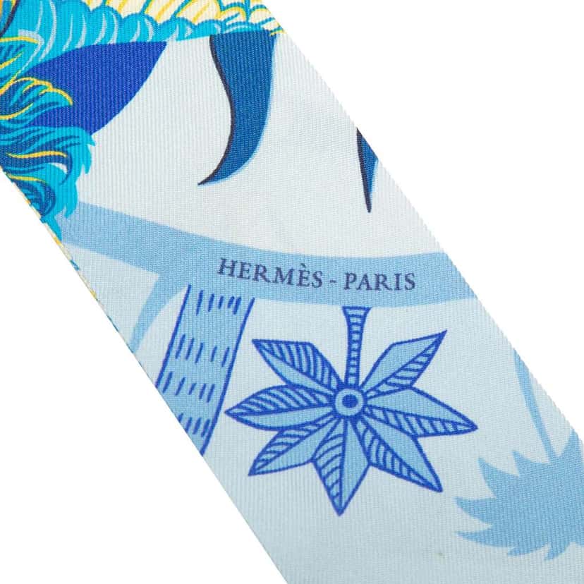 Hermès Mythiques Phoenix Coloriage Silk Twilly Scarf Blue Silk Very good condition - Inside View